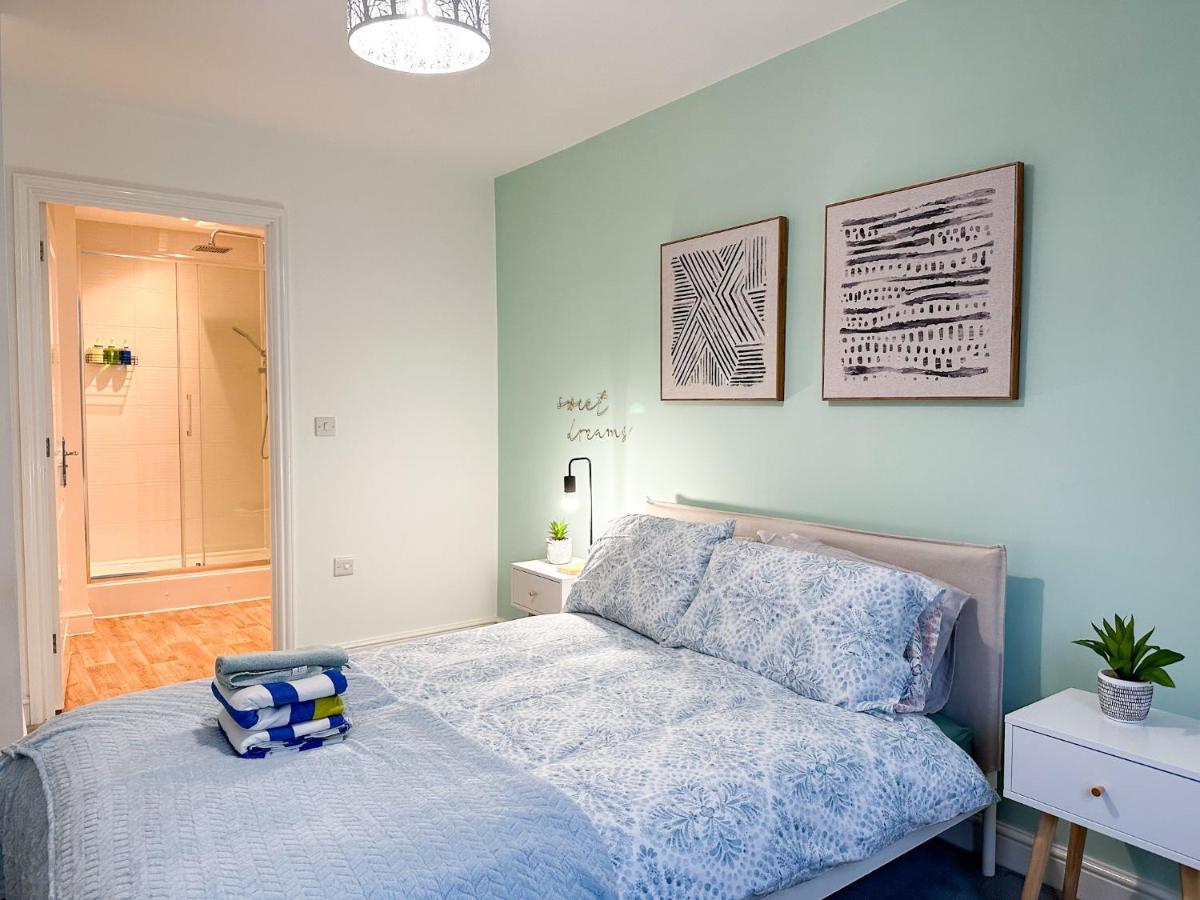 Luxury 2 Bedroom City Centre Apartment - Secure Parking - Amazing Location! Canterbury Dış mekan fotoğraf