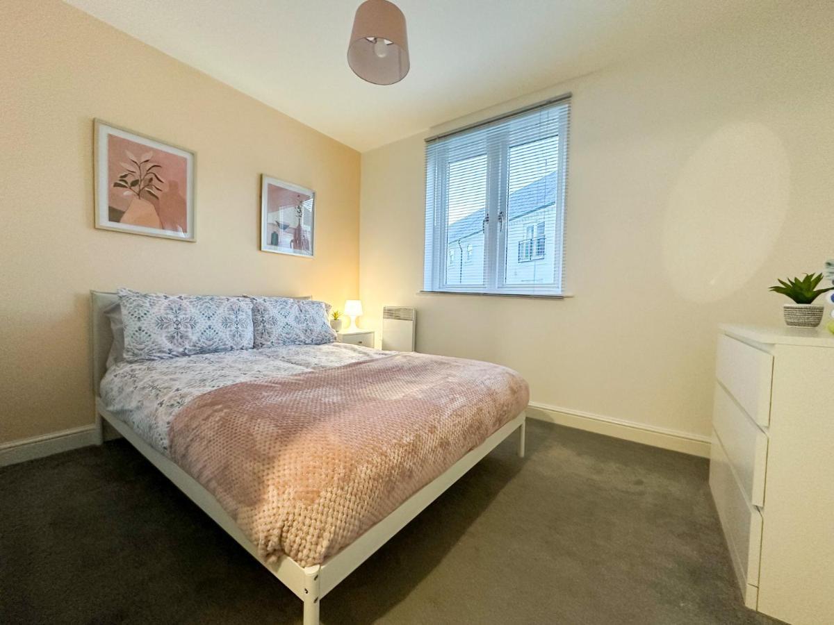 Luxury 2 Bedroom City Centre Apartment - Secure Parking - Amazing Location! Canterbury Dış mekan fotoğraf