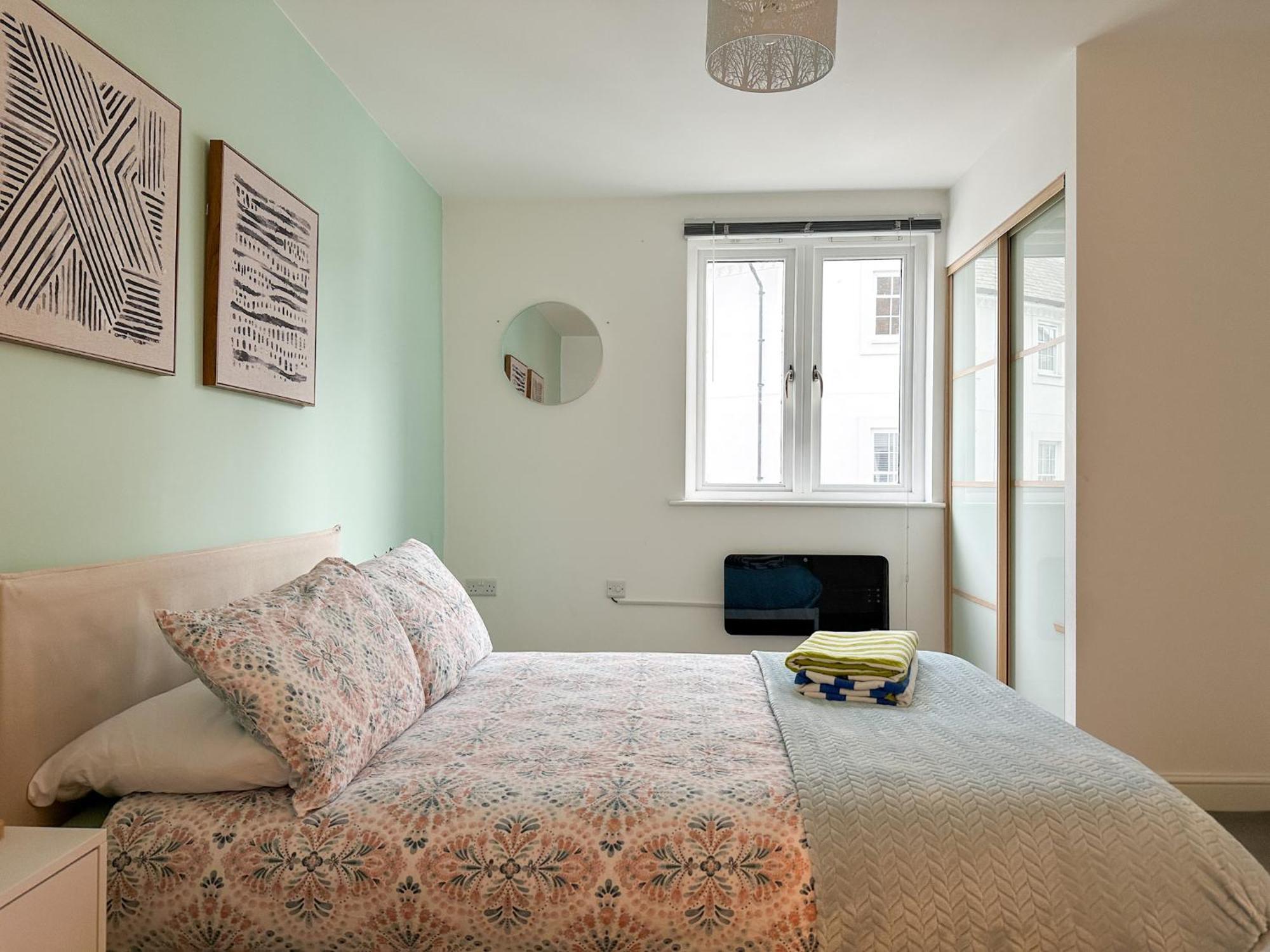 Luxury 2 Bedroom City Centre Apartment - Secure Parking - Amazing Location! Canterbury Dış mekan fotoğraf